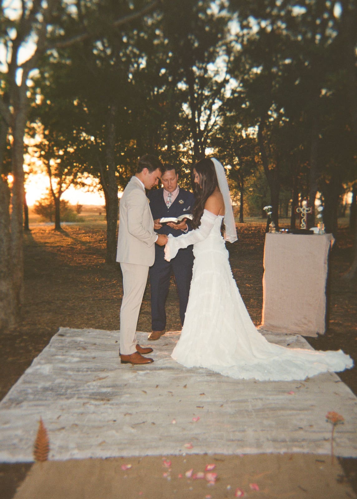 An outdoor wedding ceremony for a backyard wedding in Texas