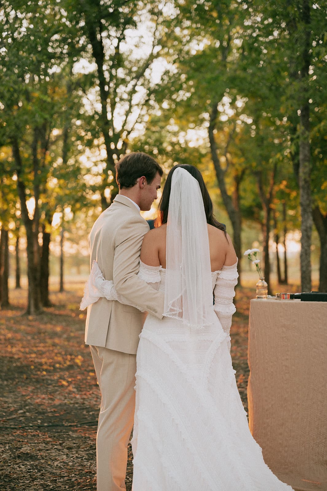 An outdoor wedding ceremony for a backyard wedding in Texas
