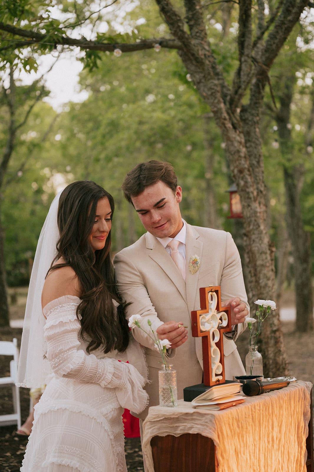 An outdoor wedding ceremony for a backyard wedding in Texas