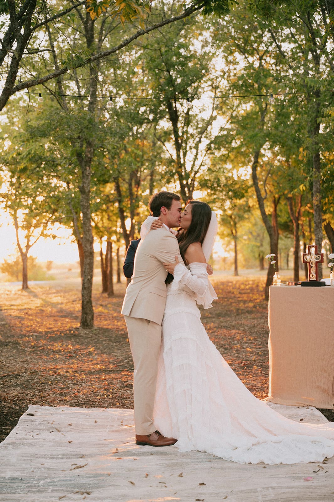 An outdoor wedding ceremony for a backyard wedding in Texas