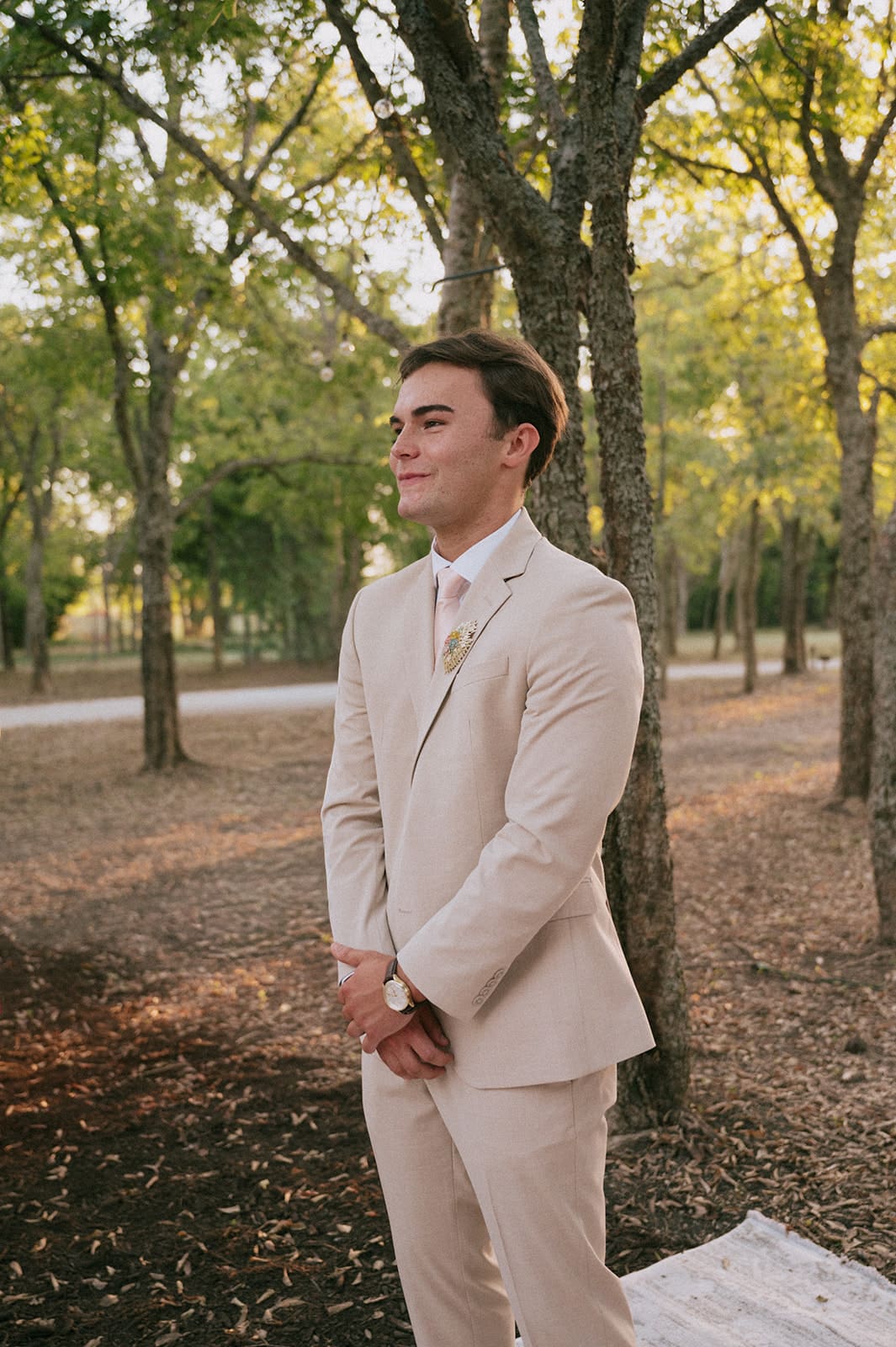 An outdoor wedding ceremony for a backyard wedding in Texas