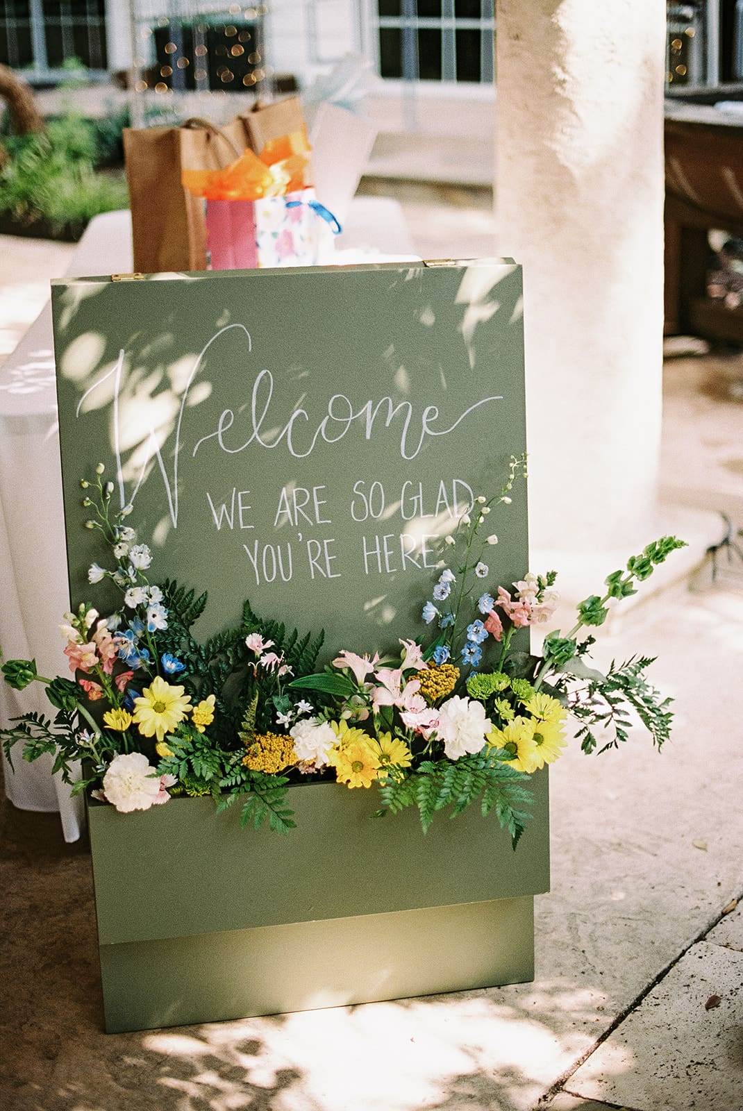 an outdoor wedding ceremony at Magnolia Terrace in Frisco, Tx